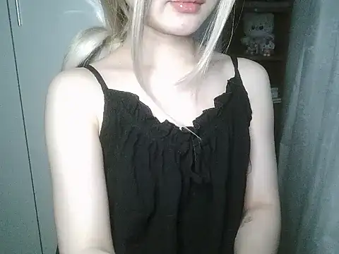 Annabelle-e online show from 03-12-26, 10:03