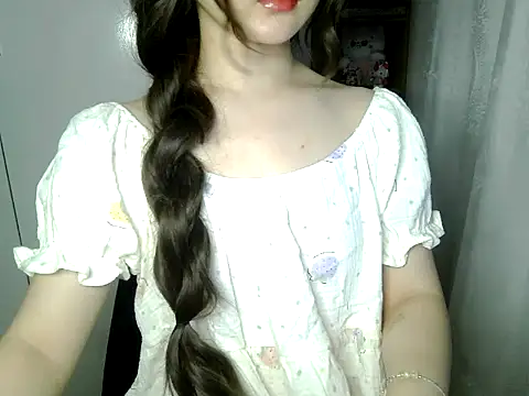 Annabelle-e online show from 05-20-26, 07:11