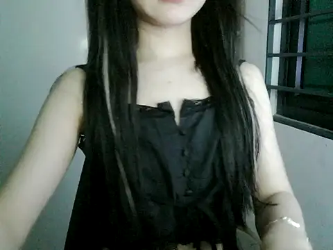 Snapshot of Annabelle-e chatting on 10-12-25, 05:47 Annabelle-e online show from 10-12-25, 05:47