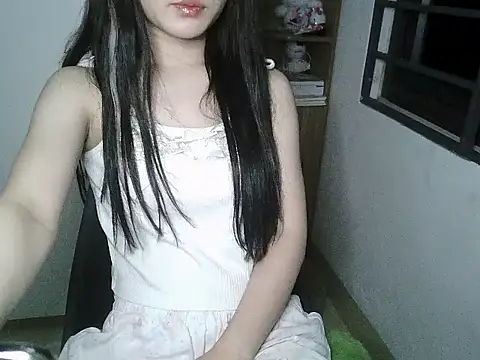 Snapshot of Annabelle-e chatting on 09-18-25, 06:55 Annabelle-e online show from 09-18-25, 06:55