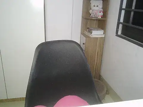 Snapshot of Annabelle-e chatting on 01-13-26, 06:56 Annabelle-e online show from 01-13-26, 06:56