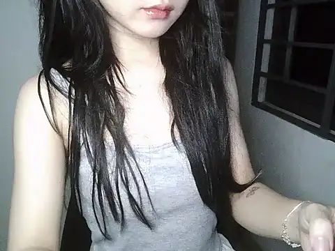 Snapshot of Annabelle-e chatting on 10-06-25, 06:19 Annabelle-e online show from 10-06-25, 06:19