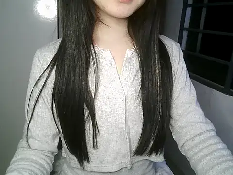 Snapshot of Annabelle-e chatting on 01-06-26, 05:28 Annabelle-e online show from 01-06-26, 05:28