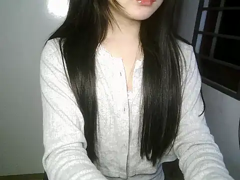 Snapshot of Annabelle-e chatting on 12-21-25, 04:30 Annabelle-e online show from 12-21-25, 04:30