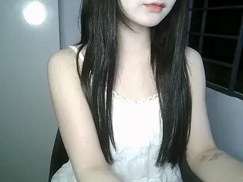 Snapshot of Annabelle-e chatting on 11-21-25, 04:17 Annabelle-e online show from 11-21-25, 04:17