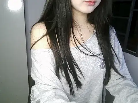 Snapshot of Annabelle-e chatting on 10-26-25, 03:23 Annabelle-e online show from 10-26-25, 03:23