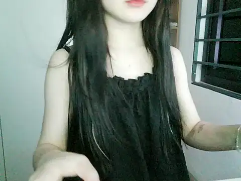 Snapshot of Annabelle-e chatting on 10-18-25, 06:32 Annabelle-e online show from 10-18-25, 06:32