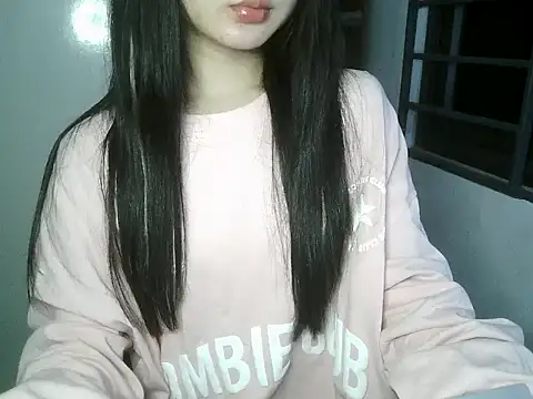 Snapshot of Annabelle-e chatting on 12-16-25, 05:06 Annabelle-e online show from 12-16-25, 05:06