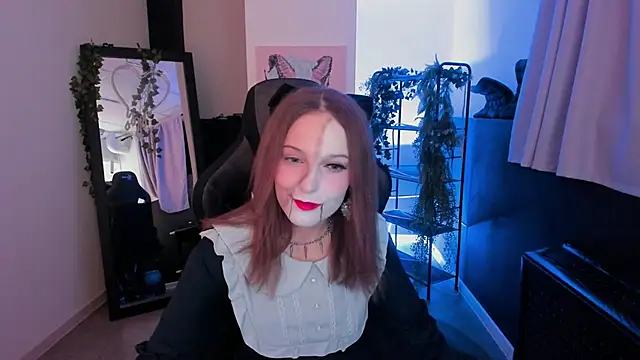 JenniferKiim online show from 10-31-25, 02:35