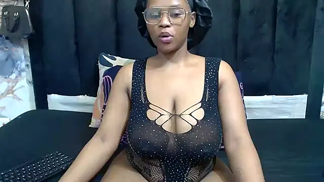 SexyBaddieXXX online show from 06-25-26, 06:02