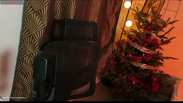 Snapshot of MossPrince chatting on 12-17-25, 06:13 MossPrince online show from 12-17-25, 06:13