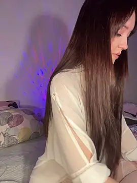 Snapshot of Veliora chatting on 03-04-26, 06:37 Veliora online show from 03-04-26, 06:37