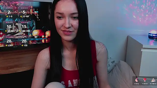 Veliora online show from 10-30-25, 04:04