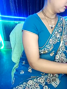 Snapshot of Oh_011 chatting on 05-11-26, 03:51 Oh 011 online show from 05-11-26, 03:51
