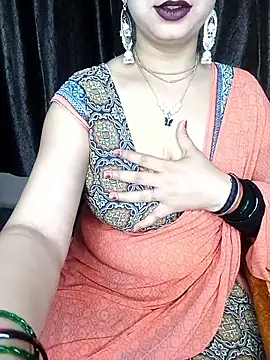 Snapshot of Oh_011 chatting on 04-29-26, 04:22 Oh 011 online show from 04-29-26, 04:22