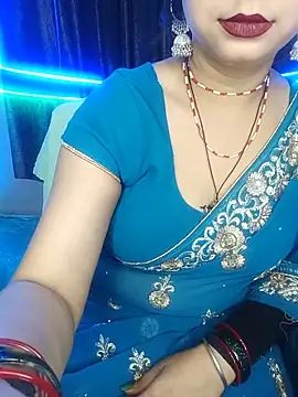 Snapshot of Oh_011 chatting on 05-26-26, 04:38 Oh 011 online show from 05-26-26, 04:38