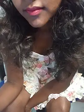 Snapshot of venuki_ihalagamage chatting on 07-15-26, 03:57 venuki ihalagamage online show from 07-15-26, 03:57