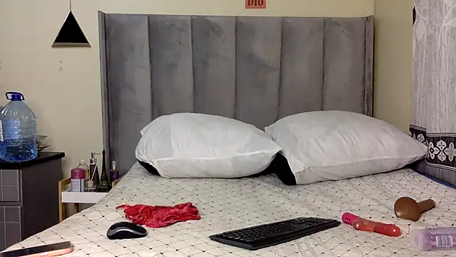 Judylicius online show from 10-10-25, 03:07