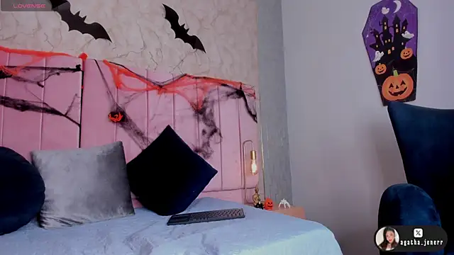 agatha jener online show from 10-11-25, 11:44