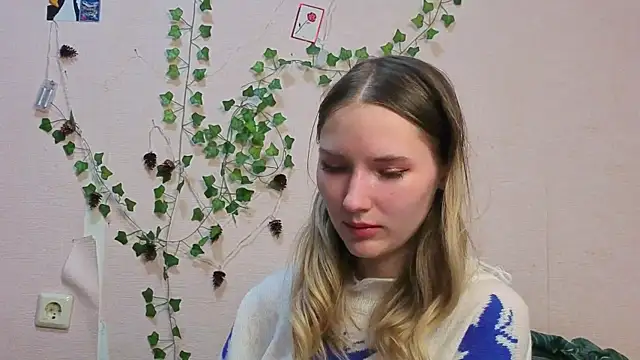  kikiclark   online show from 03-08-26, 08:12