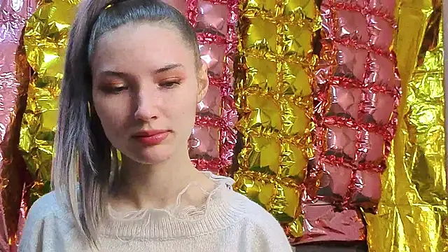  kikiclark   online show from 04-16-26, 08:20