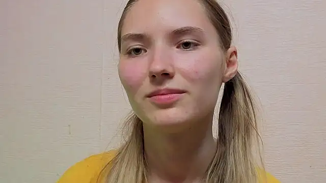  kikiclark   online show from 07-04-26, 07:18