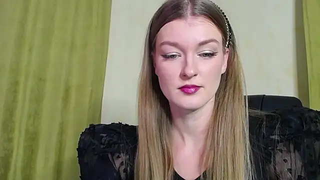 MysticVenus  online show from 12-19-25, 03:03