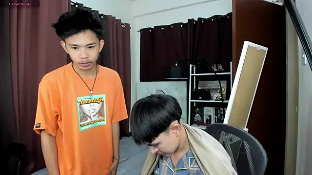 xxxhugecocktwinkxxx online show from 09-25-25, 09:26