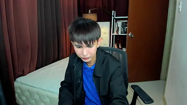 xxxhugecocktwinkxxx online show from 10-13-25, 07:48