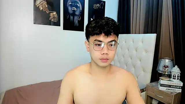 Snapshot of mightyhotcock chatting on 10-14-25, 05:24 mightyhotcock online show from 10-14-25, 05:24