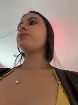 Snapshot of Juanita-Diaz chatting on 05-10-26, 08:33 Juanita-Diaz online show from 05-10-26, 08:33
