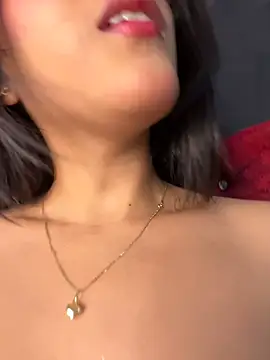 Juanita-Diaz online show from 11-18-25, 08:34