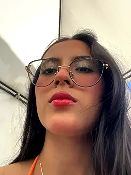 Juanita-Diaz online show from 09-28-25, 08:38