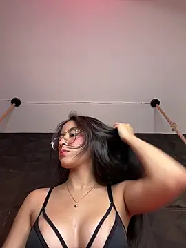 Juanita-Diaz online show from 10-08-25, 08:31