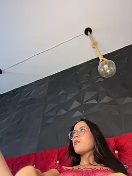 Juanita-Diaz online show from 12-04-25, 08:52