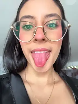 Juanita-Diaz online show from 11-30-25, 08:31