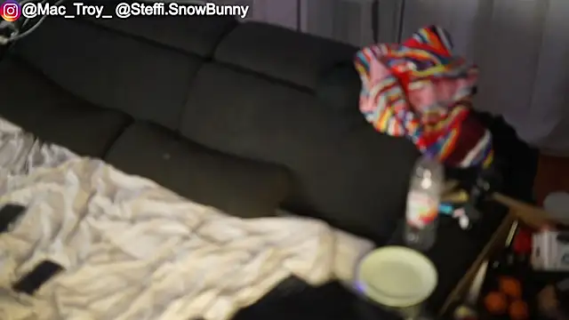 Steffi Snowbunny online show from 11-27-25, 06:52
