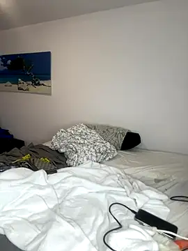 Steffi Snowbunny online show from 10-26-25, 02:28