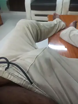 deshi8inch53 online show from 10-05-25, 07:37