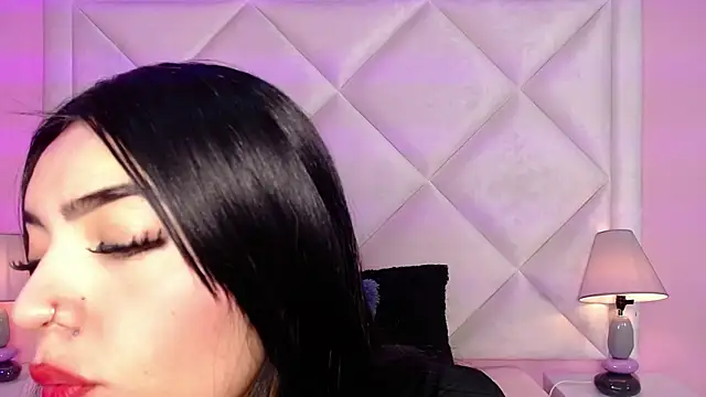 Miaa Smithh   online show from 10-30-25, 12:25