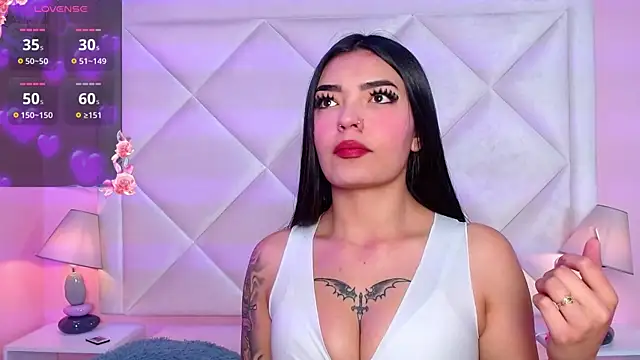 Miaa Smithh   online show from 10-08-25, 11:45