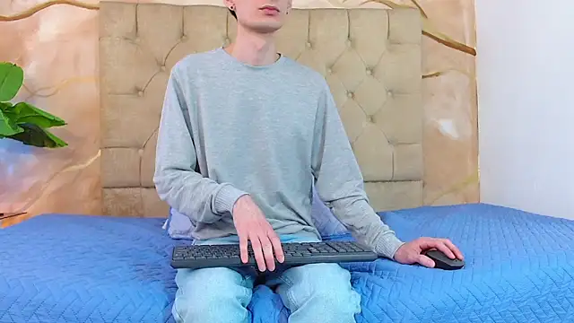 Luke Carter online show from 04-07-26, 05:04