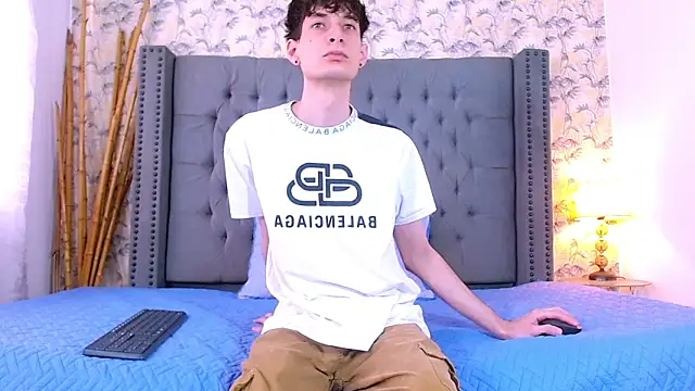 Luke Carter online show from 11-21-25, 01:10