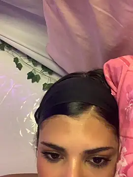 luluzinhax online show from 10-18-25, 06:10