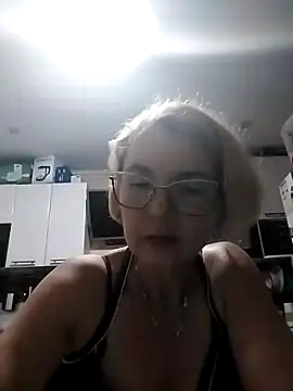 Snapshot of VasylynaLove421 chatting on 09-12-25, 06:40 VasylynaLove421 online show from 09-12-25, 06:40