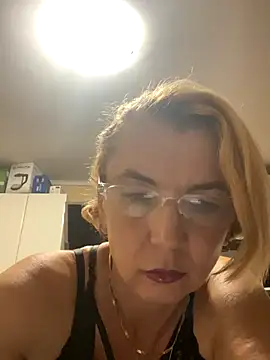 Snapshot of VasylynaLove421 chatting on 09-15-25, 07:25 VasylynaLove421 online show from 09-15-25, 07:25