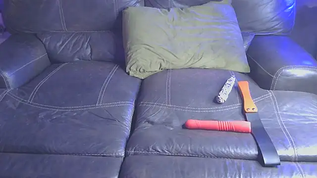 Snapshot of mmmminaDarling chatting on 12-17-25, 05:34 mmmminaDarling online show from 12-17-25, 05:34