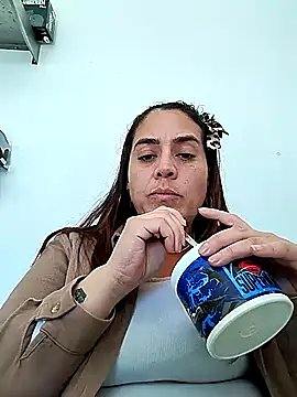 denissebombon online show from 02-09-26, 06:39