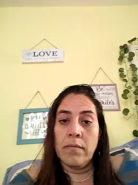 denissebombon online show from 02-08-26, 08:50