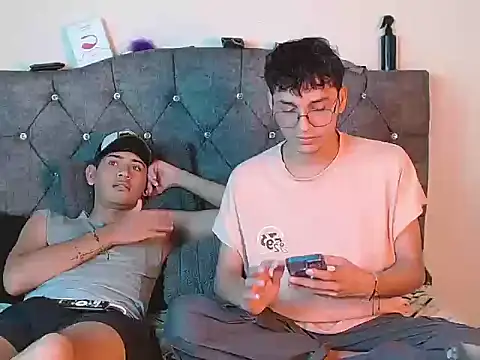 Snapshot of logan_willyams_ chatting on 09-13-25, 09:15 logan willyams online show from 09-13-25, 09:15